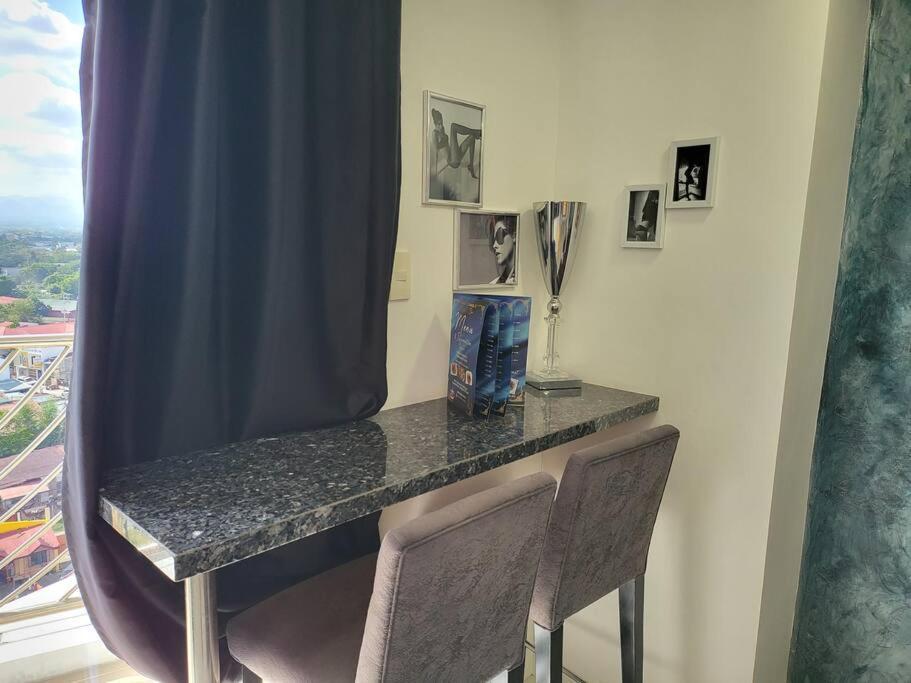 Kandi Tower 3, Premium 1Br With 2Cr & 2 Balcony. Angeles Exterior photo